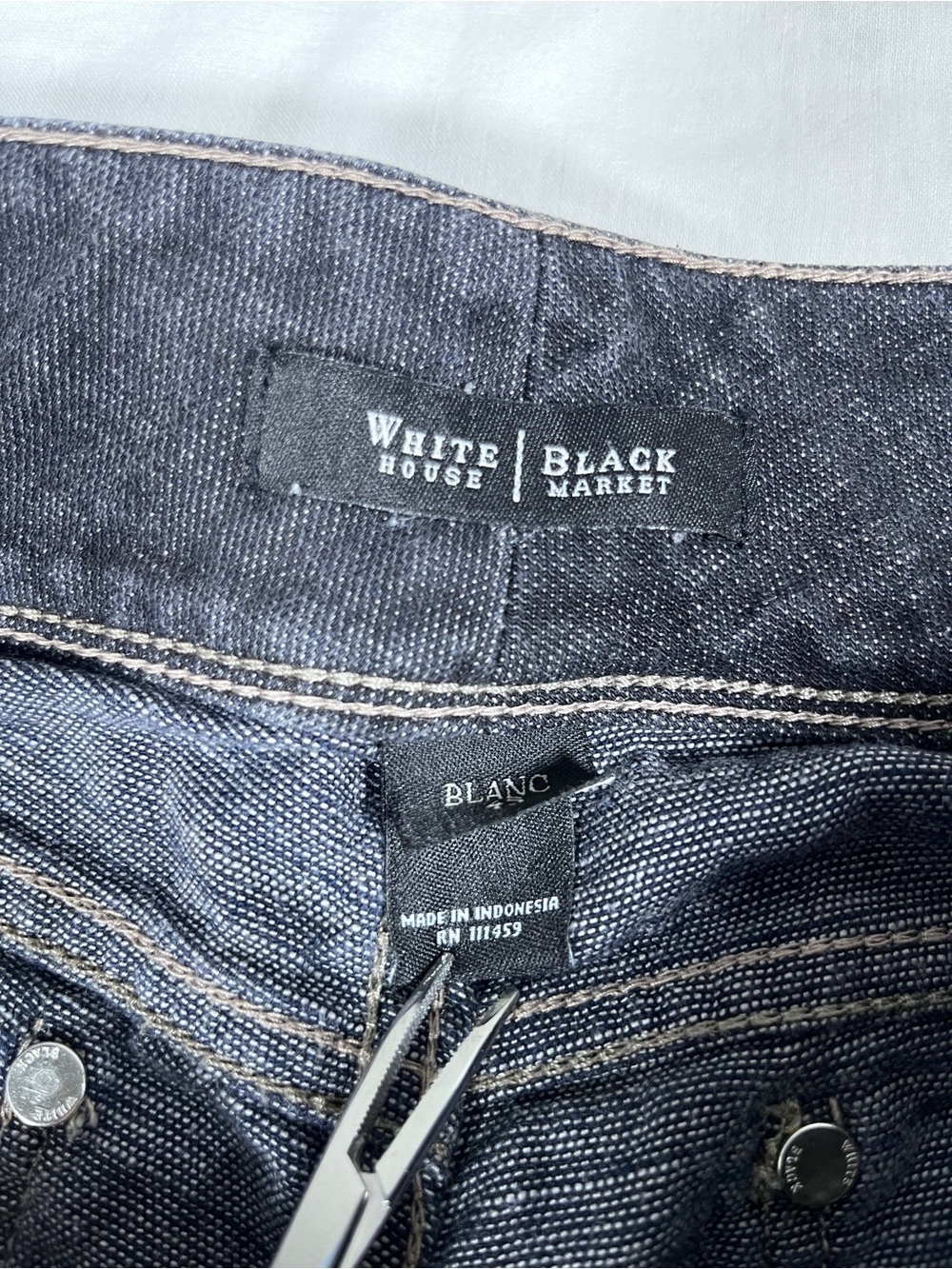 White House Black Market Blanc Flare Jeans Black Dark Wash Woman’s Size 4S - Picture 4 of 15